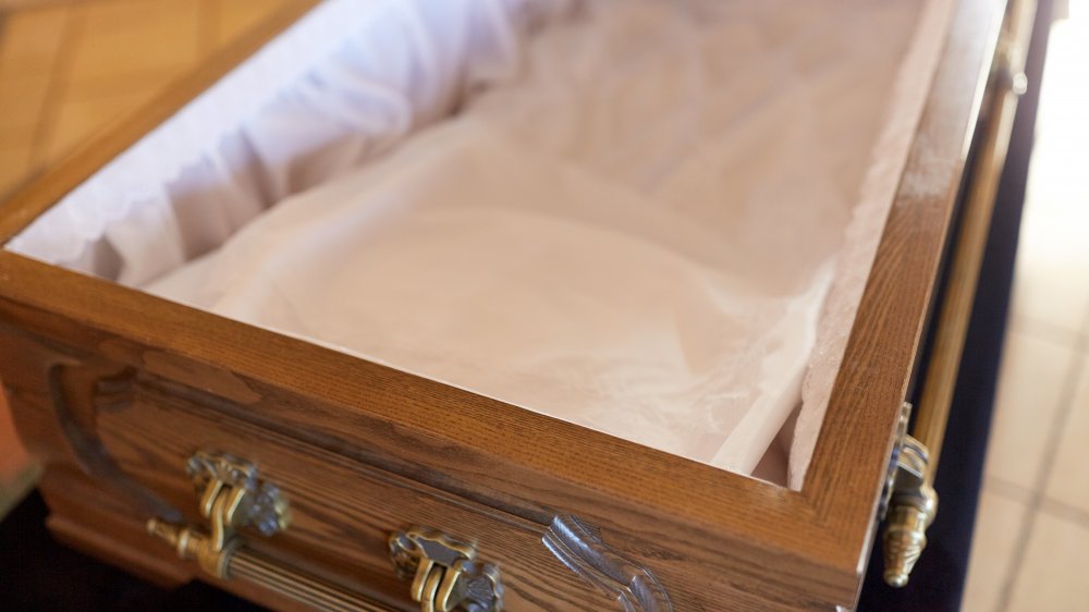 Empty casket