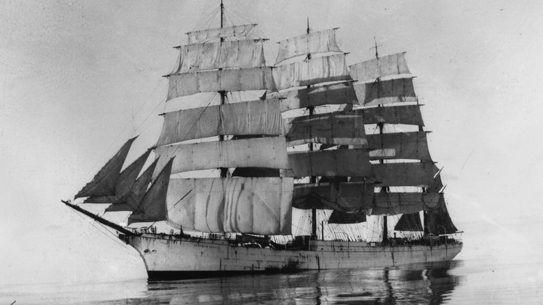 Herzogin Cecilie under full sail