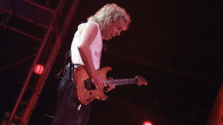 Peter Frampton playing guitar