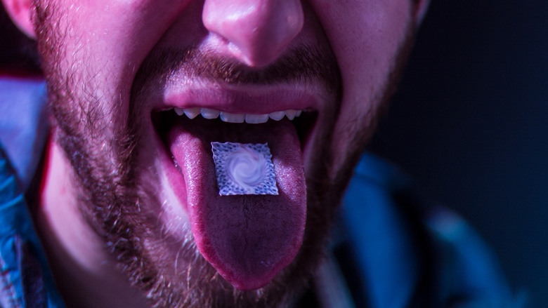 drugs on tongue