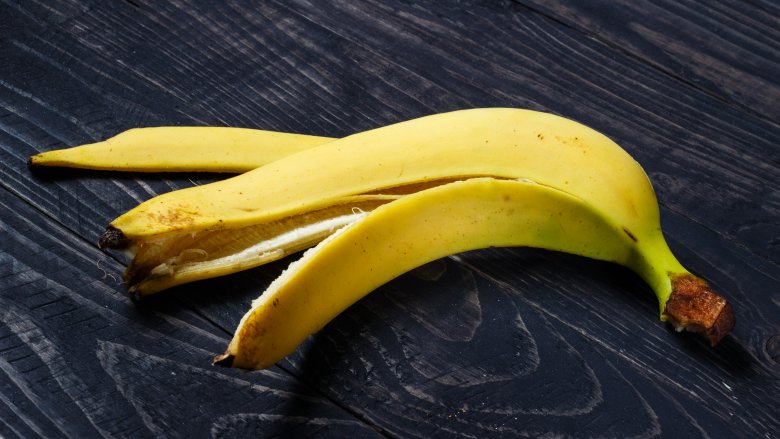 banana peeled