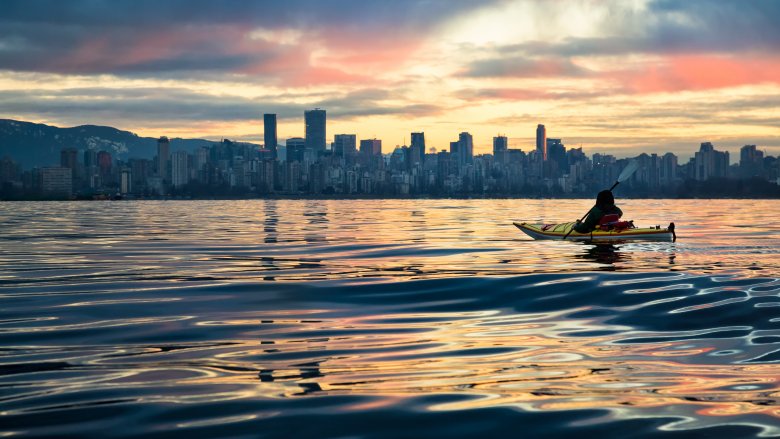 kayak city sunrise