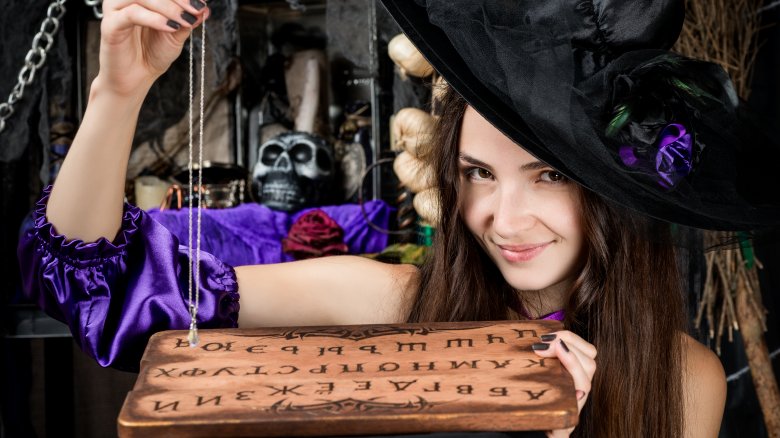 girl with ouija board