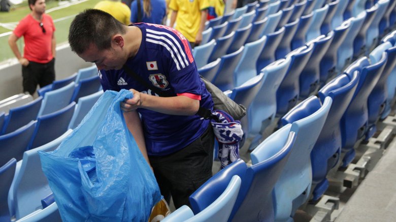 stadium garbage