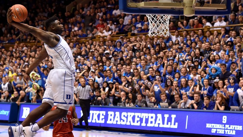 Zion Williamson dunking