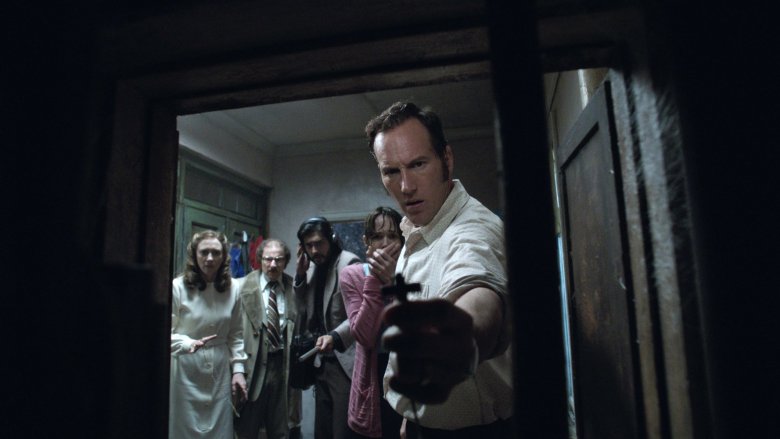 patrick wilson and vera farmiga in the conjuring 2