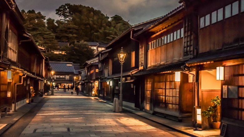 traditional Japanese street