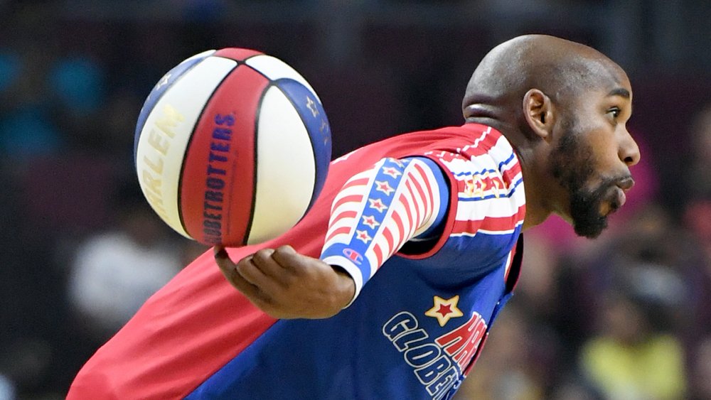 Dizzy English, Harlem Globetrotters