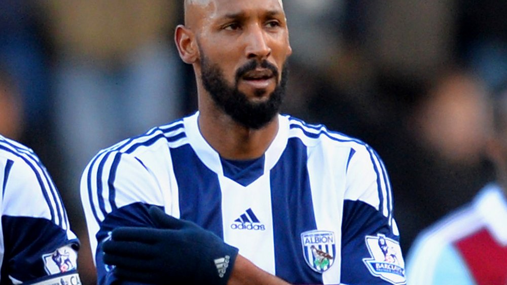 Anelka performing a quenelle