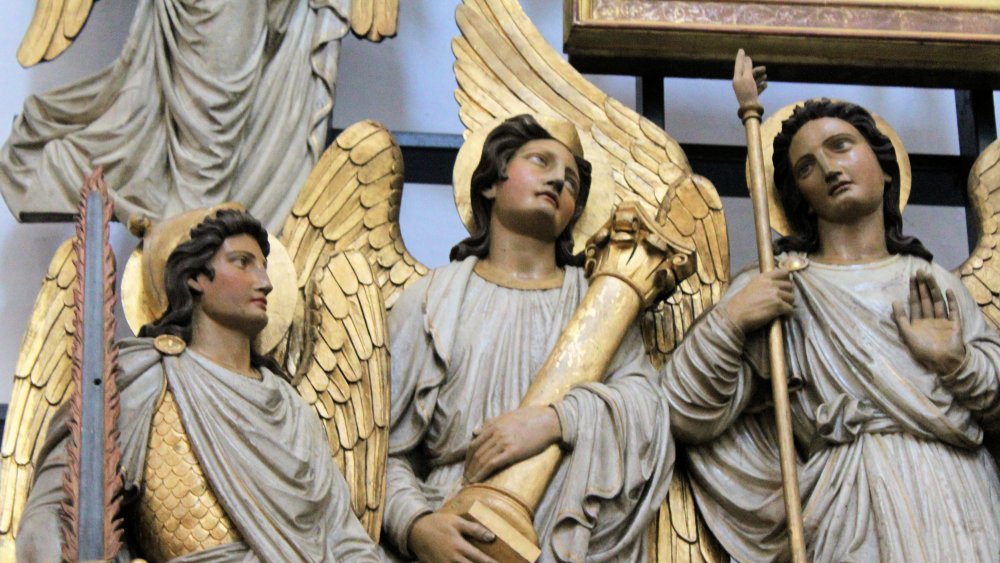Basilica of Wechselburg, angel sculptures