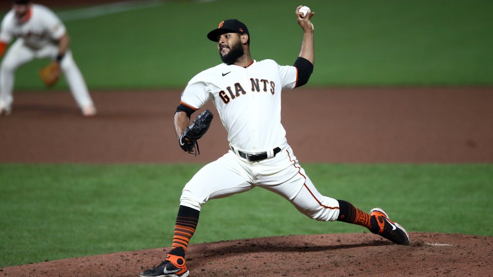 Jarlin García #76 of the San Francisco Giants pitches against the Seattle Mariners in the ninth inning at Oracle Park on September 16, 2020 in San Francisco, California. 