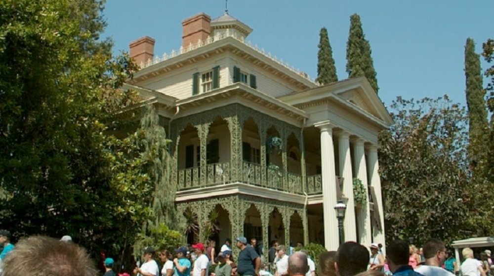 Haunted Mansion Disneyland