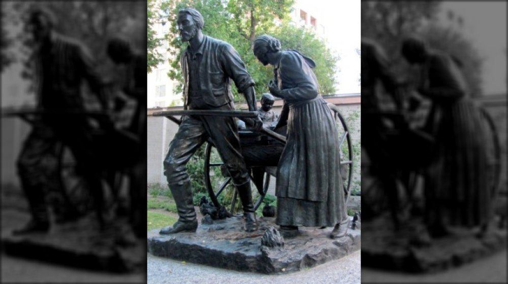 Handcart Tragedy statue