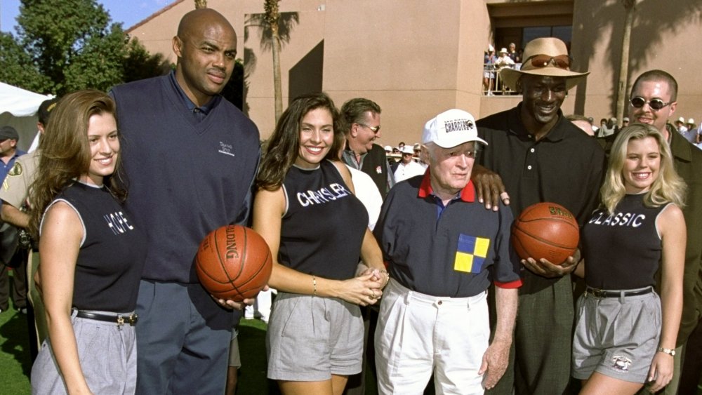 Charles Barkley and Michael Jordan in 1999 with Bob Hope