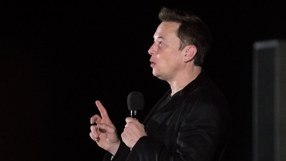 Elon Musk speaks at a starship update conference in 2019