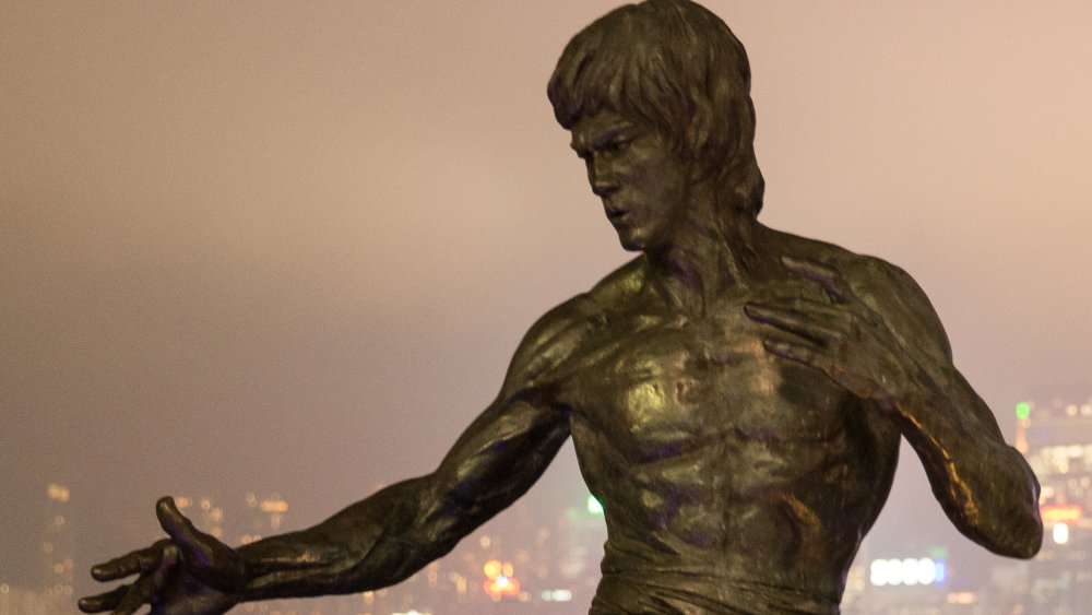 Bruce Lee statue