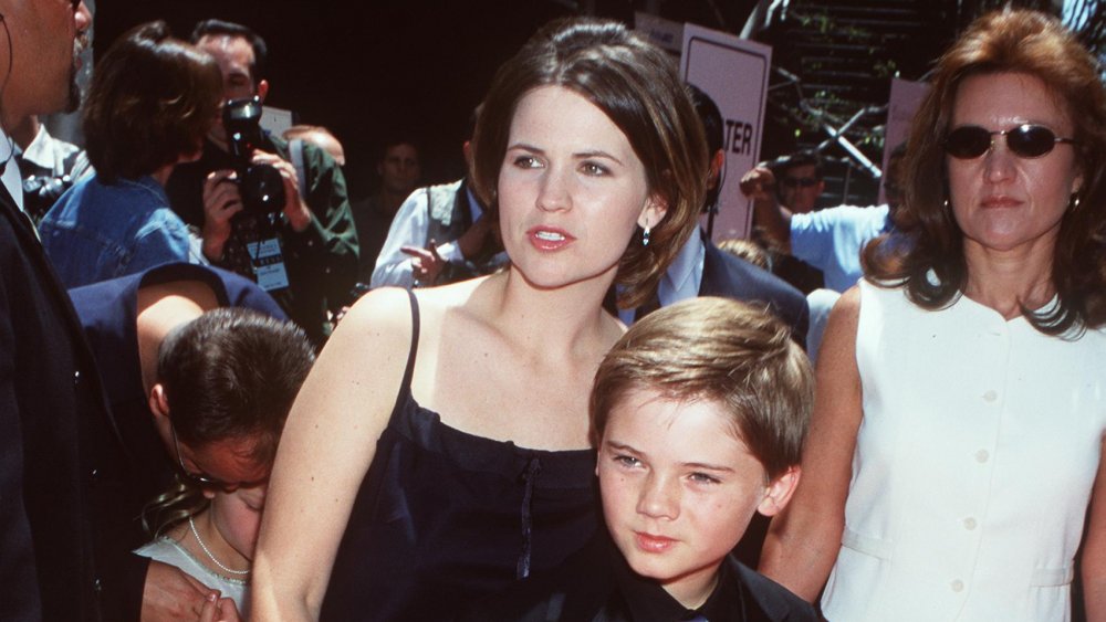 Jake Lloyd at the premiere of The Phantom Menace with his mother 