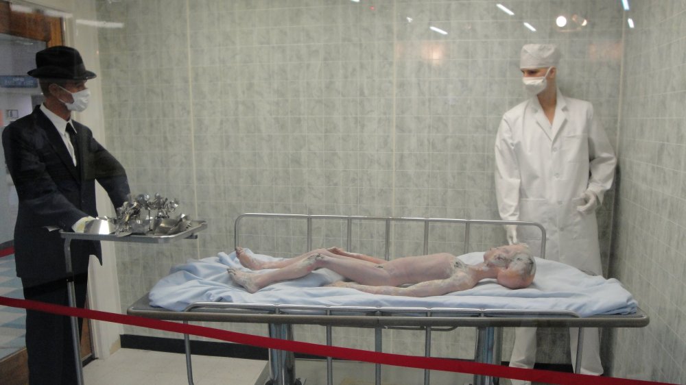 Recreation of supposed alien autopsy at the International UFO Museum and Research Center, Roswell, New Mexico