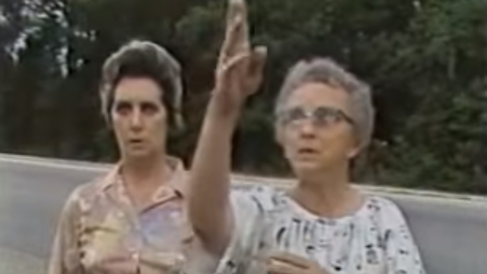 Betty Cash and Vickie Landrum describe UFO