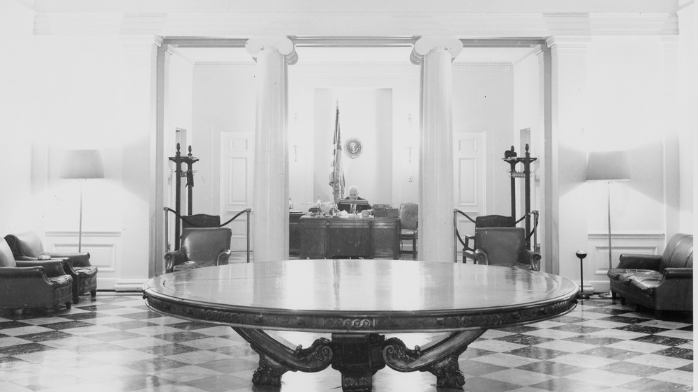 Photograph of the reception area in the White House