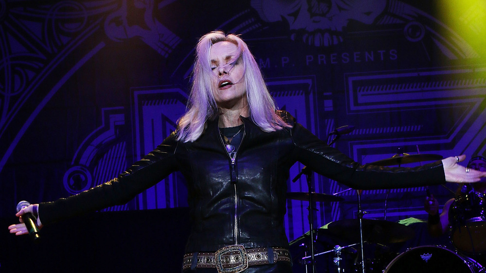 Cherie Currie on stage