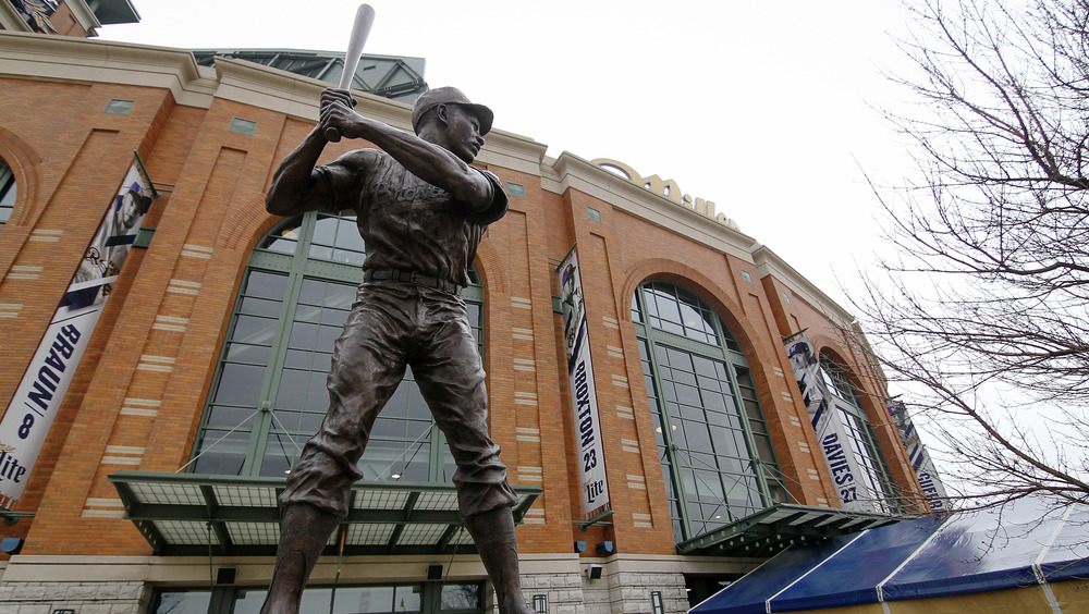 Hank Aaron statue, Milwaukee