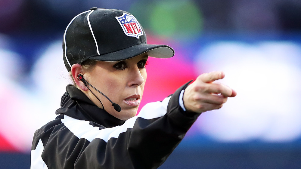 Sarah Thomas pointing