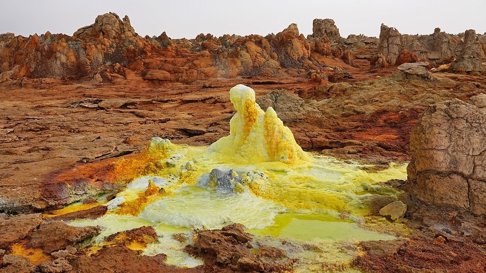 A sitting boy-like structure formed by sulfur and salt