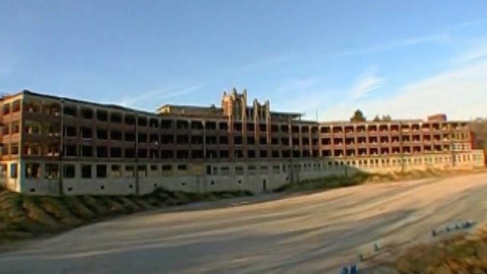 Front of Waverly Hills Sanitorium