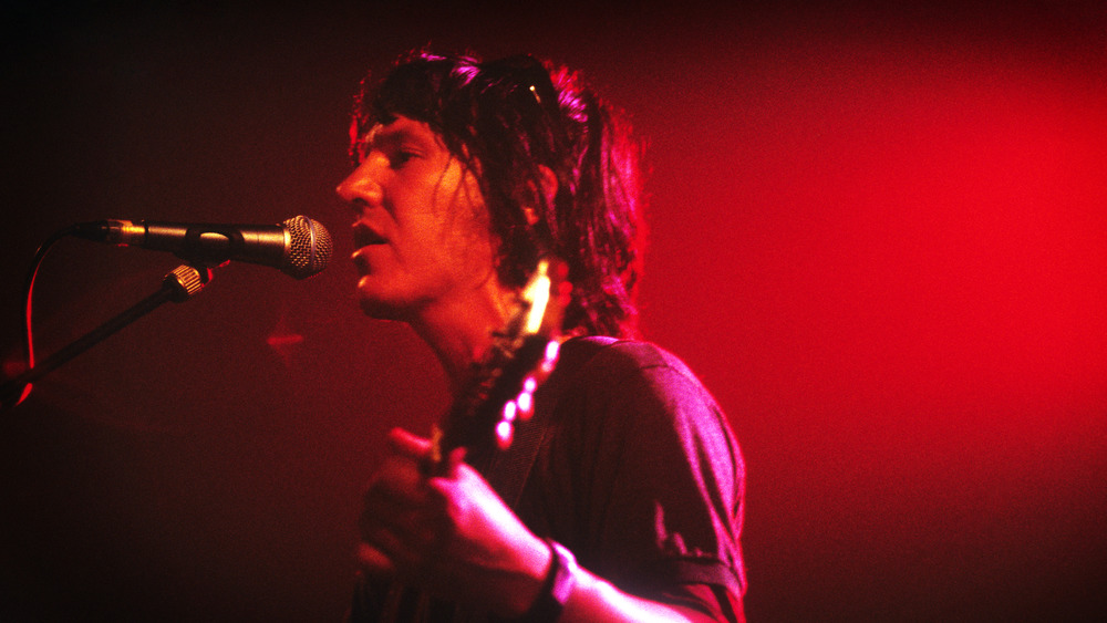 Elliott Smith performing