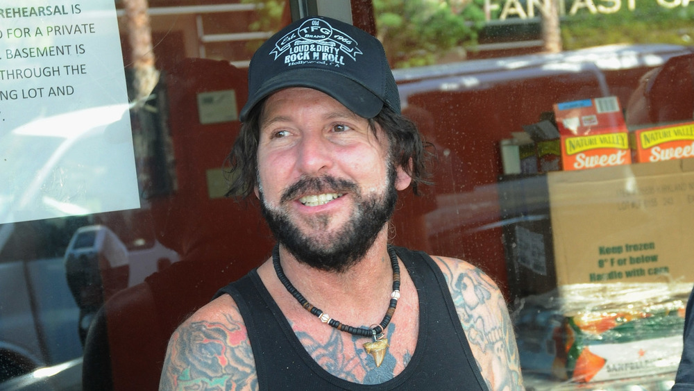 Tracii Guns, 2016