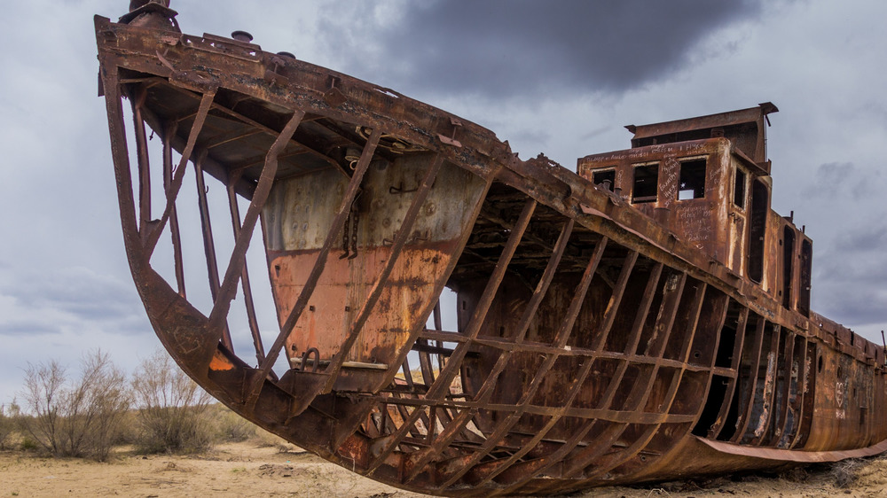 skeleton of a ship in the desert