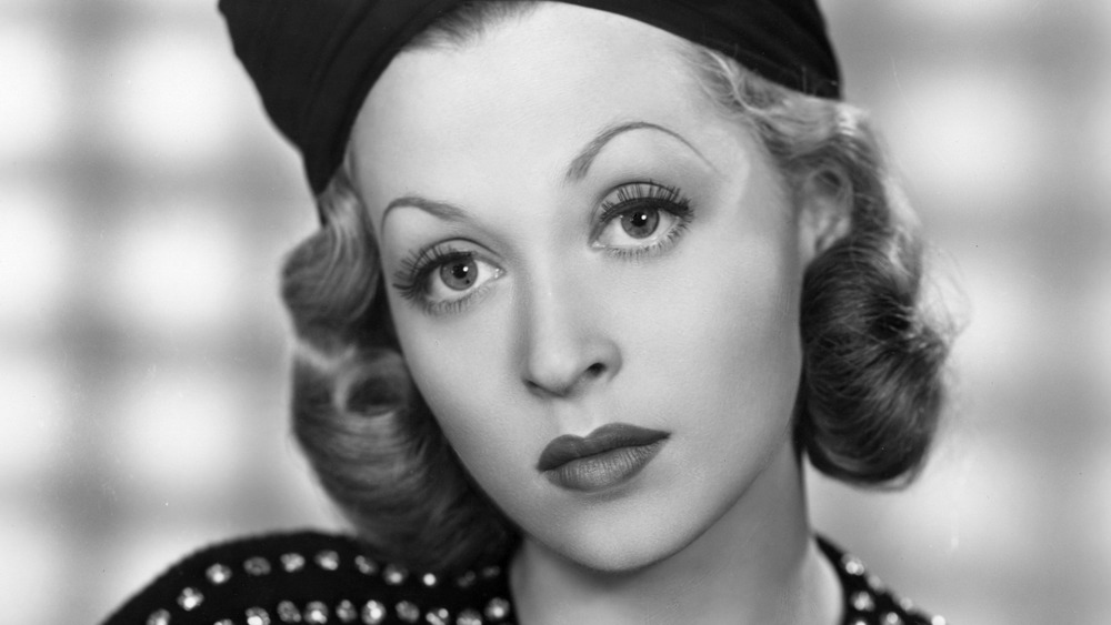 Lilli Palmer wearing turban