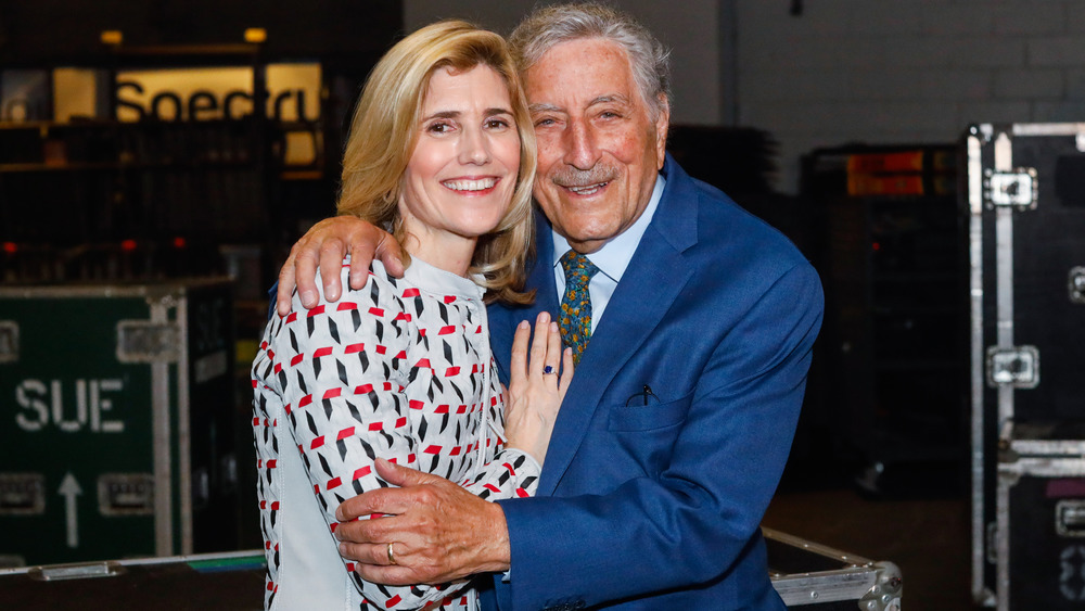 Susan Crow, Tony Bennett hugging