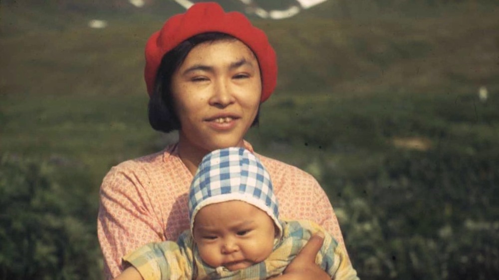 Unangan woman and child 1941