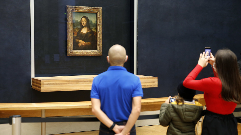visitors of the Mona Lisa