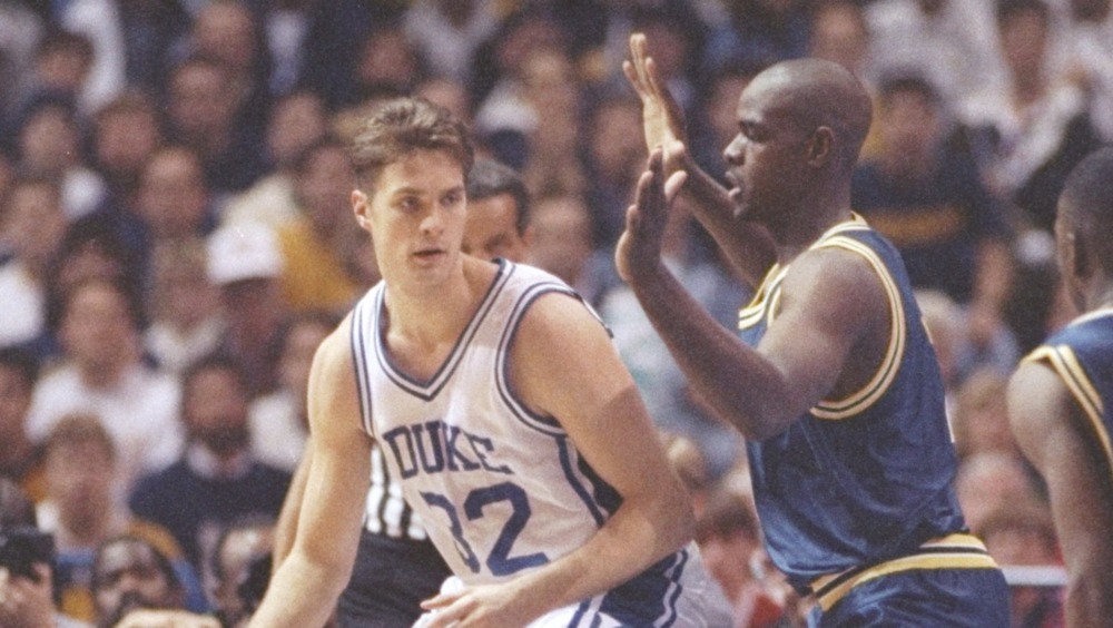 Chris Webber guards Christian Laettner