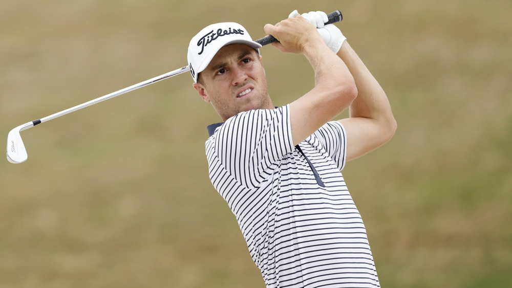 Justin Thomas swings, 2021