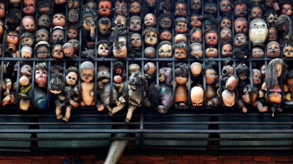 The Balcony of a Thousand Heads