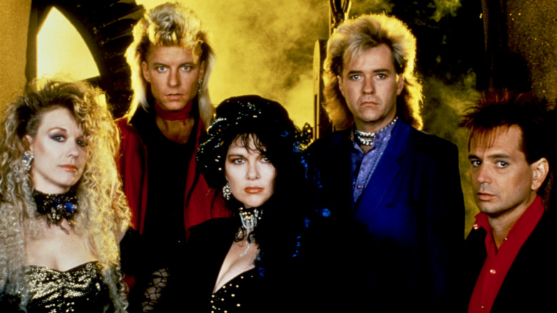 Heart publicity photo from 1985 with band looking serious