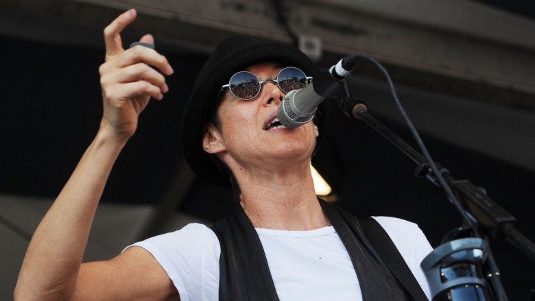 Michelle Shocked performing