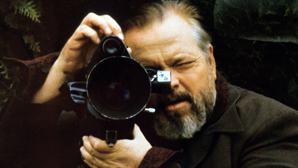 Orson Welles behind the camera in F for Fake