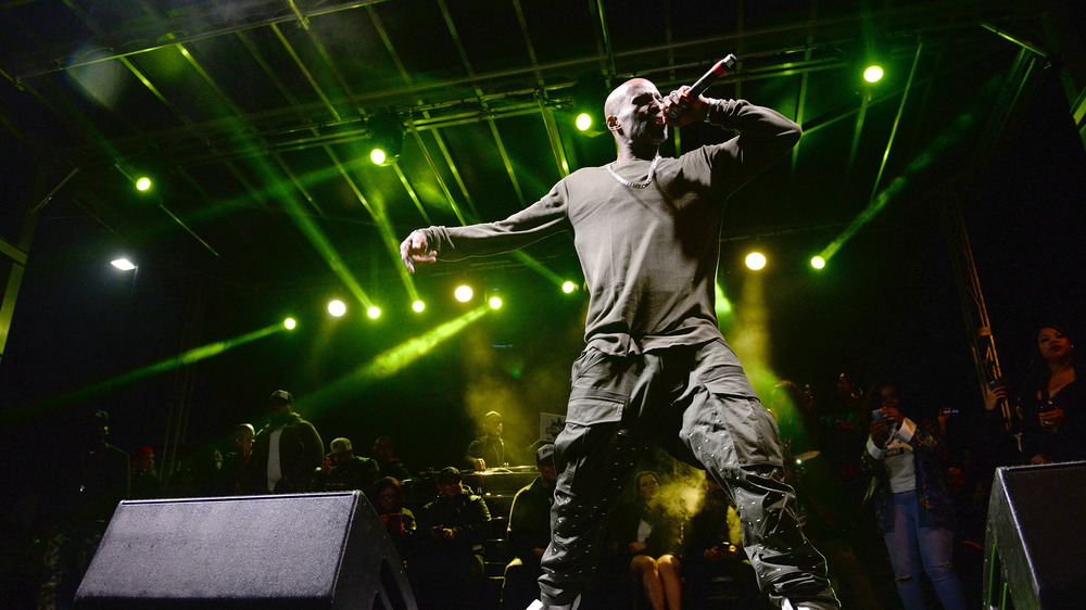 dmx performing on stage