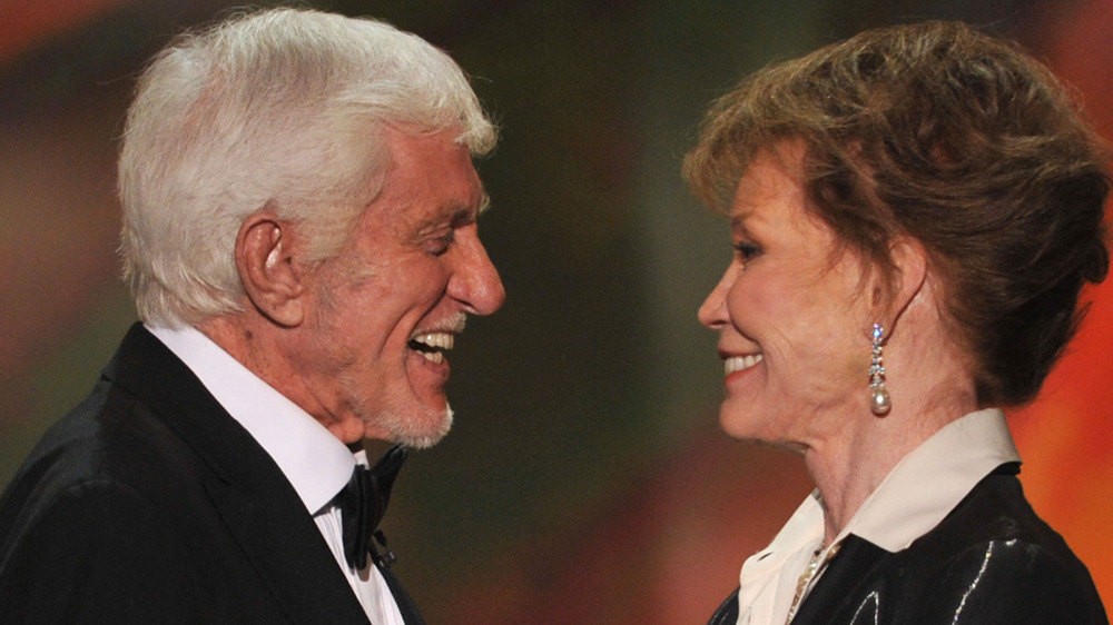 DIck Van Dyke presents Mary Tyler Moore a Lifetime Achievement Award