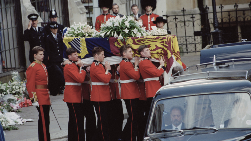 Princess Diana's casket carried by Welsh Guard