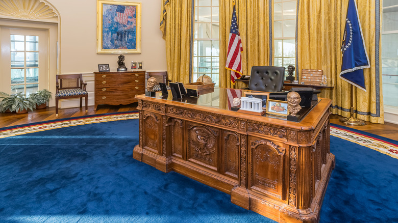 Replica of the Oval Office at the Clinton Presidential Library