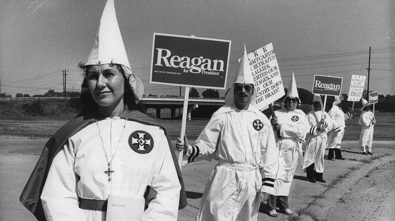 KKK demonstrating for Reagan