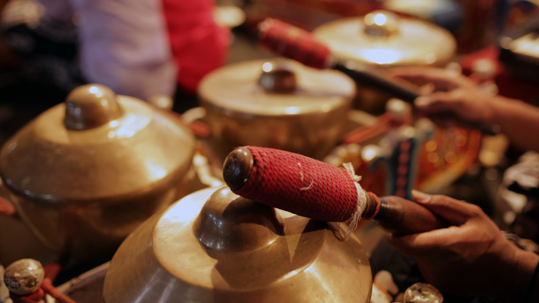 Gamelan percussive instruments