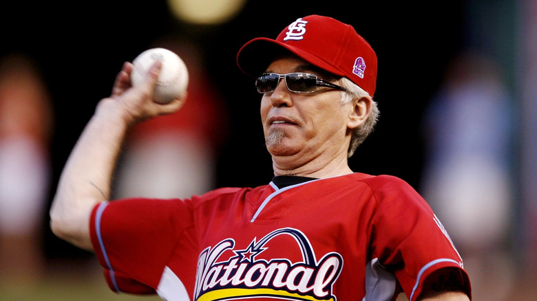 Billy Bob Thornton pitching a baseball