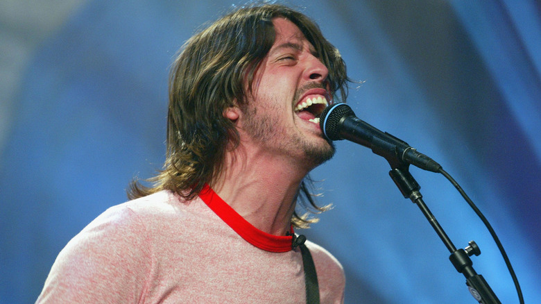 Dave Grohl onstage in 2003